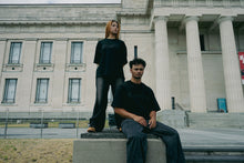 Load image into Gallery viewer, BOX FIT TEE - BLACK