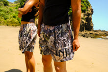 Load image into Gallery viewer, HUNTING SHORTS - CAMO
